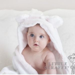 Little Giraffe Hooded Bath Towel .